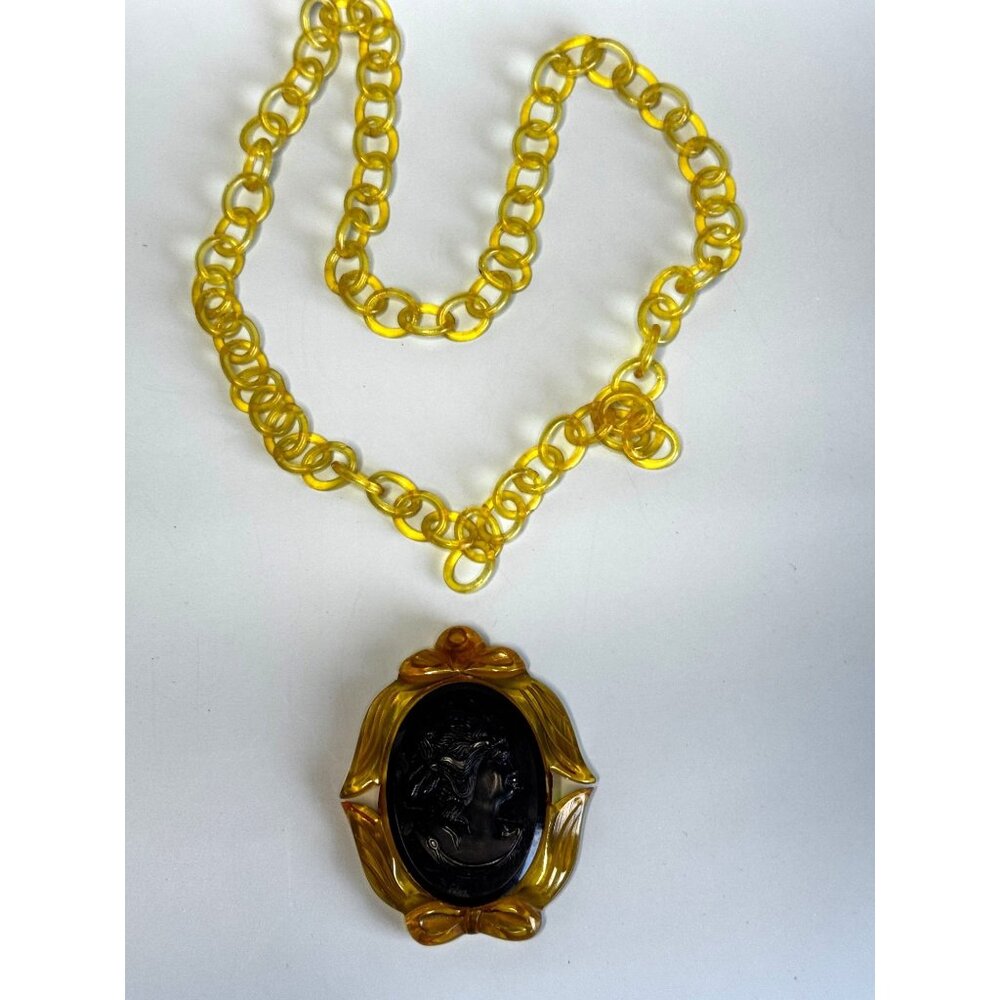 Apple Juice Bakelite Reverse Carved Cameo Pendant Necklace Celluloid Chain 1930s - Picture 2 of 8